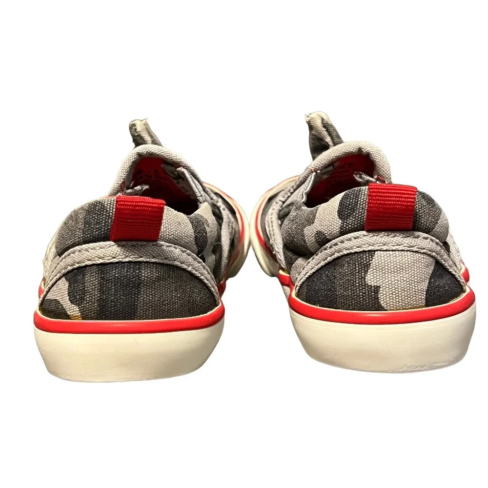 Gap‎ Grey Area Camo Print Shark Shoes Sneakers Toddler 5 Gray Red Slip On